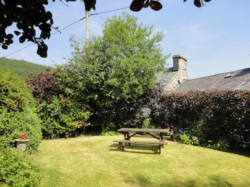 The Eagles Bunkhouse Hostel Penmachno Exterior photo